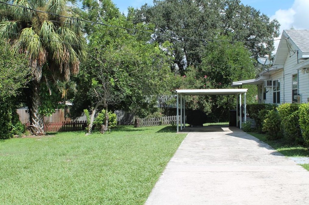 320 W Bullard Ave, Lake Wales, FL 33853
