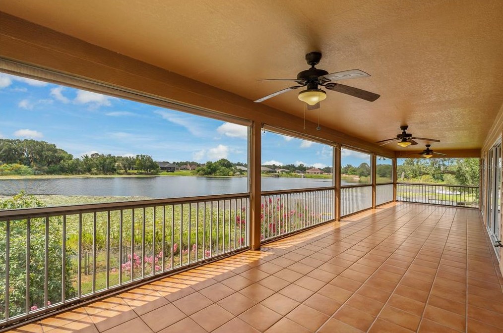 3038 Spirit Lake Dr, Winter Haven, FL 33880