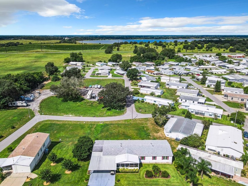 348 Edgewood Blvd, Lake Wales FL  33898-4905 exterior