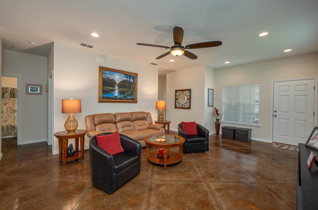2804 Whispering Trails Dr, Winter Haven, FL 33884
