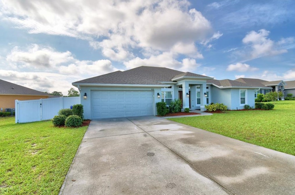 2435 Twin Lake View Rd, Winter Haven, FL 33881