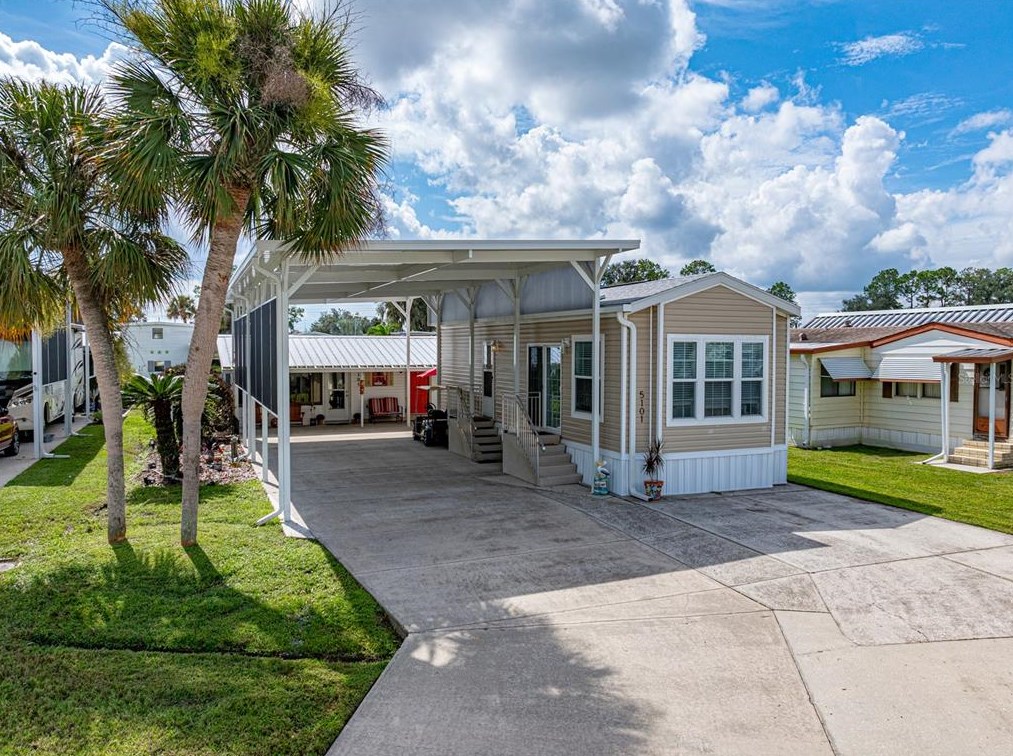 5101 Shore Line Dr, Polk City, FL 33868