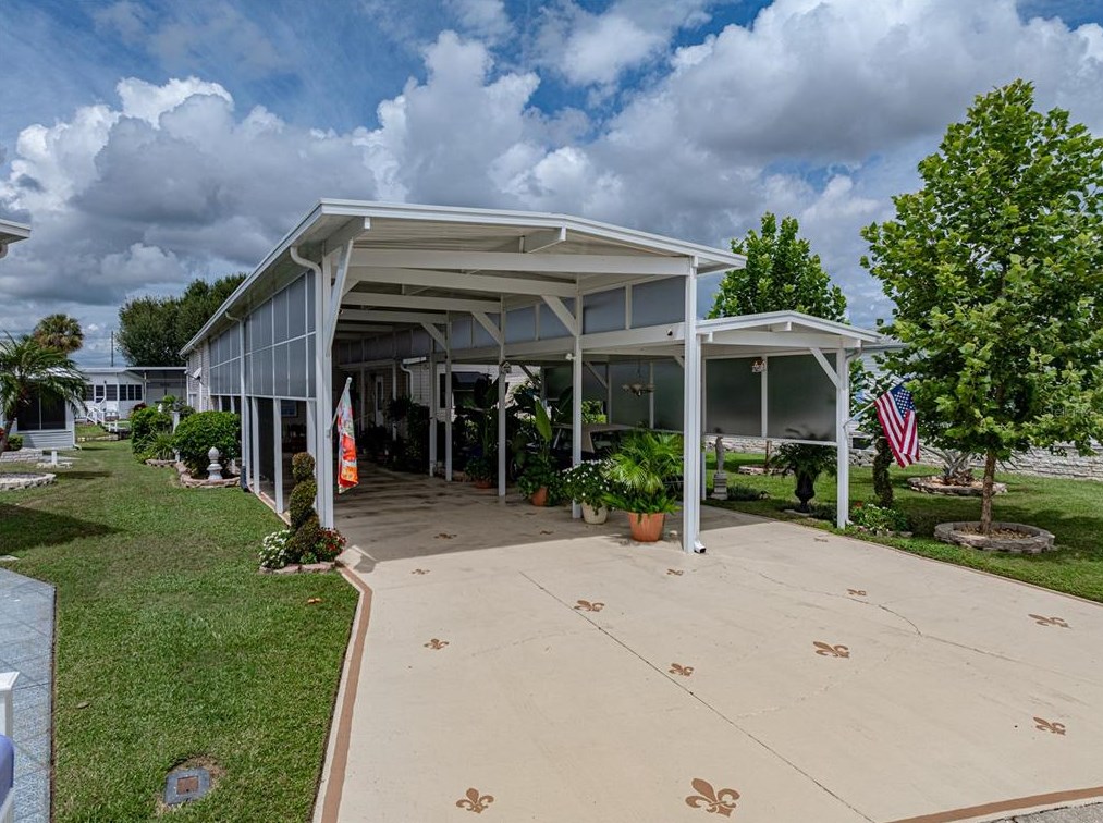 5118 Island View Cir N, Polk City, FL 33868