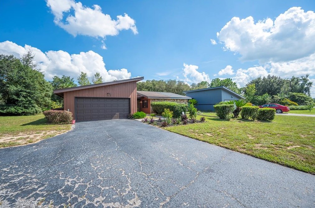 66 Nottingham Way, Grenelefe, FL 33844