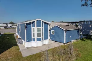 8909 Southshore Ct, Polk City, FL 33868 - Photo 4