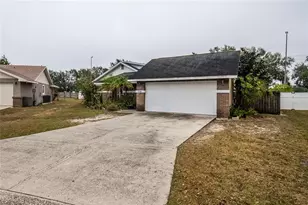 6102 N Fork Ct, Lakeland, FL 33809 - Photo 2