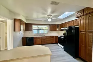 1663 W Lake Cannon Dr NW, Winter Haven, FL 33881 - Photo 8