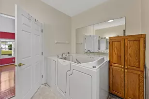 5148 Island View Cir N, Polk City, FL 33868 - Photo 32