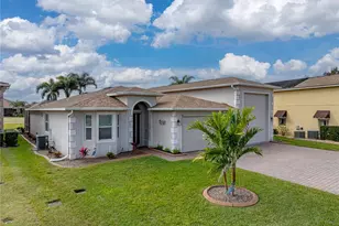 4240 Dunmore Dr, Lake Wales, FL 33859 - Photo 2