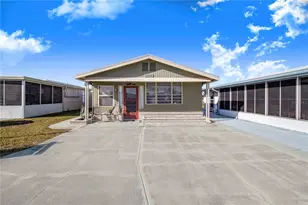 7005 Fairview Village Cir, Winter Haven, FL 33881 - Photo 4