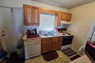 1432 Thousand Roses Dr S, Lake Wales, FL 33853 - Photo 10