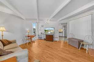 1517 Club Cir, Lakeshore, FL 33854 - Photo 6