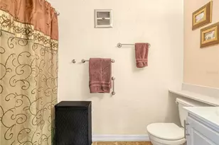 1517 Club Cir, Lakeshore, FL 33854 - Photo 16