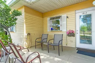 1517 Club Cir, Lakeshore, FL 33854 - Photo 2