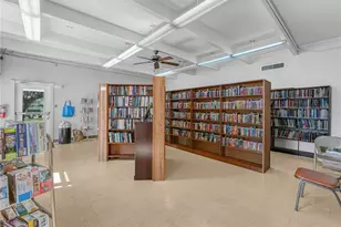 1517 Club Cir, Lakeshore, FL 33854 - Photo 32