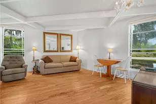 1517 Club Cir, Lakeshore, FL 33854 - Photo 4