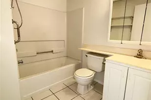 1219 Club Cir, Lakeshore, FL 33854 - Photo 8