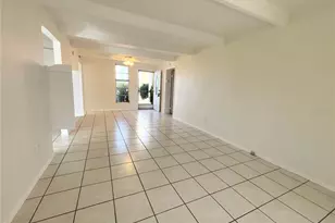 1219 Club Cir, Lakeshore, FL 33854 - Photo 10