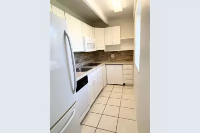 1219 Club Circle, Lakeshore, FL 33854 - Photo 4