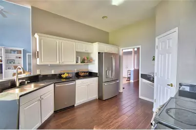 329 Hamilton Shores Drive NE, Winter Haven, FL 33881 - Photo 10