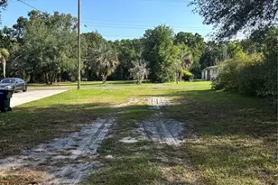 730 Druid St, Lakeland, FL 33805 - Photo 2