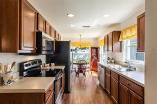 284 Lake Suzanne Dr, Lake Wales, FL 33859 - Photo 8