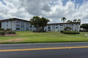 333 Lake Howard Dr NW, Winter Haven, FL 33880 - Photo 2