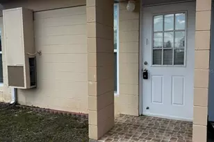 929 Club Cir, Lakeshore, FL 33854 - Photo 2