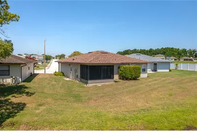 3245 Prairie Dunes Circle E, Lakeland, FL 33810 - Photo 4