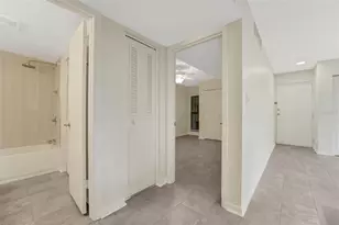 208 Lake Howard Dr NW, Winter Haven, FL 33880 - Photo 12