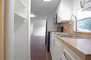 26 Forest Dr, Davenport, FL 33837 - Photo 6