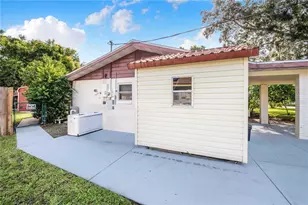 1317 Ave A SE, Winter Haven, FL 33880 - Photo 4