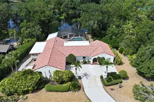 200 Island Way, Winter Haven, FL 33884 - Photo 4