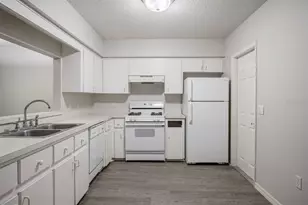 2352 Isle Royale Ct SE, Winter Haven, FL 33880 - Photo 10