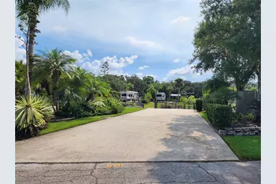 570 Waterway Drive, Lake Wales, FL 33898 - Photo 2