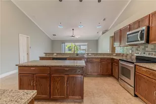 1021 Cannes Dr, Kissimmee, FL 34759 - Photo 18