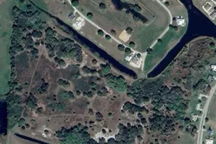 440 Foxhall Cir, Sebring, FL 33876 - Photo 2