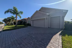 5225 Pebble Beach Blvd, Winter Haven, FL 33884 - Photo 2