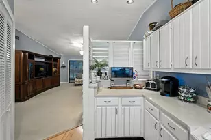 9201 Village Dr, Lake Wales, FL 33898 - Photo 10