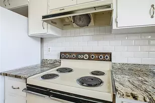 1012 Medinah Dr SE, Winter Haven, FL 33884 - Photo 6