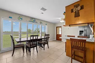 308 Manatee Dr, Ruskin, FL 33570 - Photo 8