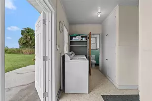 308 Manatee Dr, Ruskin, FL 33570 - Photo 32