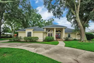 345 S Lake Florence Dr, Winter Haven, FL 33884 - Photo 2