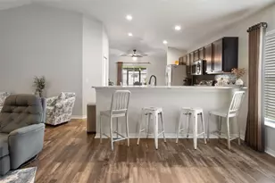 418 St Georges Cir, Eagle Lake, FL 33839 - Photo 8