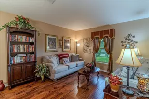 2161 Queenstown Dr, Kissimmee, FL 34746 - Photo 4