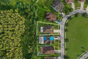 2161 Queenstown Dr, Kissimmee, FL 34746 - Photo 32