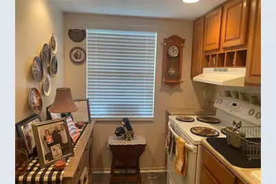 333 Lake Howard Drive NW #213D, Winter Haven, FL 33880 - Photo 6