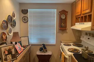 333 Lake Howard Dr NW, Winter Haven, FL 33880 - Photo 2