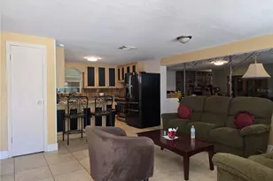 2031 Poe St, Lakeland, FL 33801 - Photo 2