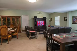 2031 Poe St, Lakeland, FL 33801 - Photo 10